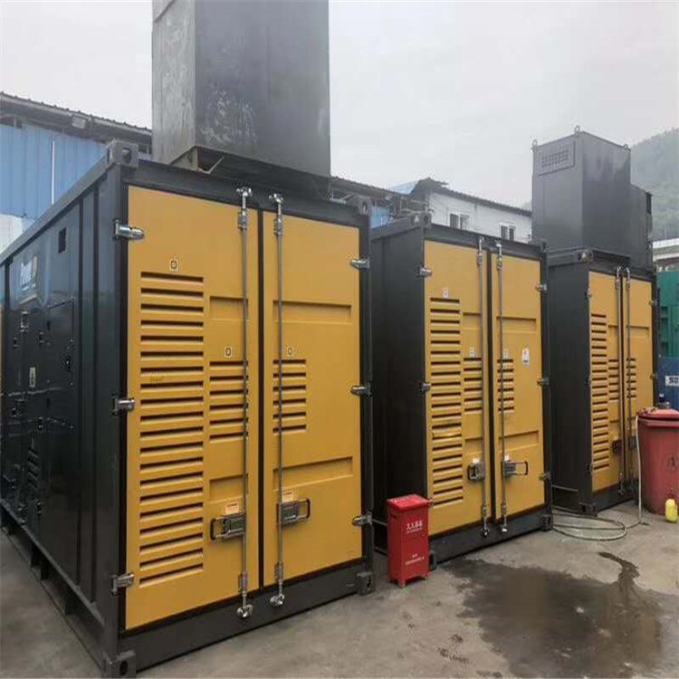 房山温度变化对不同类型欠压保护装置的可靠性影响有何差异？