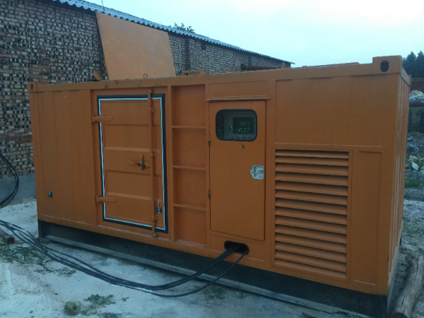 房山发电机组长期使用中，电缆线的敷设路径有哪些要求？